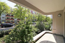 Terrasse Fussl�ufig Kudamm 3-Zimmer- Wohnung mit zwei Terrassen und Luxus-Einbauk�che in den Roseng�rten