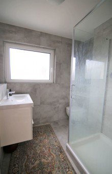 Duschbad Helles, sanierte Studio-Apartment mit Fahrstuhl und Stellplatz - Provisionsfrei
