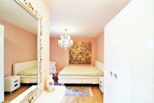 Schlafzimmer1_mit_Terrasse Fussl�ufig Kudamm 3-Zimmer- Wohnung mit zwei Terrassen und Luxus-Einbauk�che in den Roseng�rten